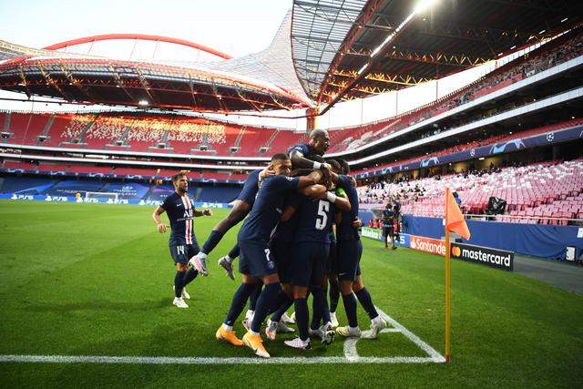 中国足球少年遇上英超小将