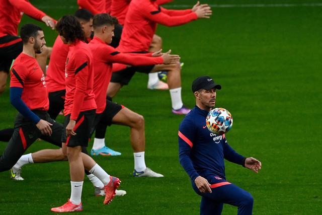 李凯尔0分赵睿17分 中国男篮不敌塞尔维亚